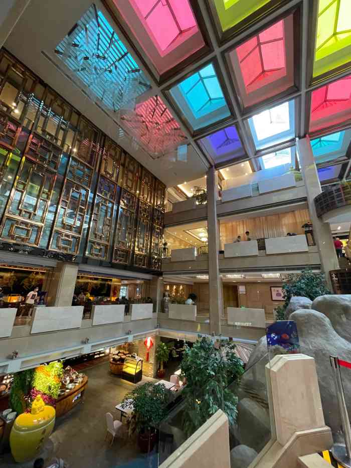 聚春园(东街口店)-"雪菜饼的菜很多很棒,很少有这么多的菜.马.