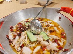 水煮江团-渝信川菜 · 川味家常菜(财富购物中心店)