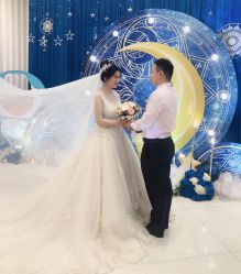 -艾米丽婚纱礼服