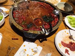-城墙拐拐火锅(三峡广场黑金冠店)