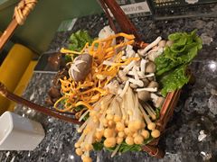 -一席地·本地鸡窝·杭帮鸡火锅(萧山银隆百货店)