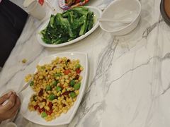 -江城燕子大排档(江汉路步行街店)