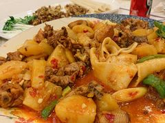 新疆大盘鸡-新粤新疆菜清真餐厅(拱北店)