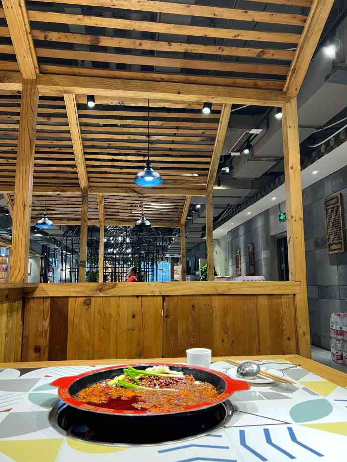 渝厨生态火锅(仁悦天地店)-"简直没想到,商场里的火锅店都那么多人