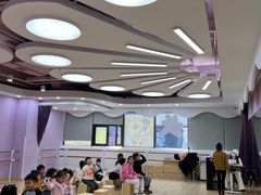 -小荧星艺校(大宁分校)