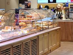 面包甜点陈列柜-巴黎贝甜(龙之梦购物中心虹口店)