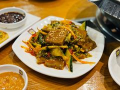 -喇喇排骨火锅·传统韩式脊骨汤(望京西园总店)