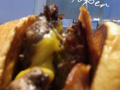 -TRIPS BURGER(大钟寺店)
