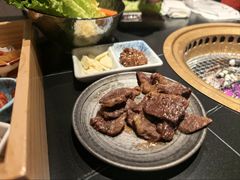 -山川小町·极番烧肉(新地假日广场店)