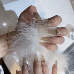 -悦己美甲美睫