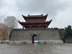 -巴陵广场