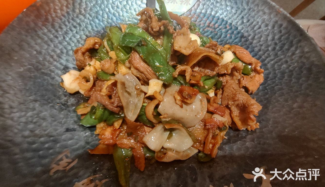 挺适合本人口味。一碗香很能体现湘菜特色