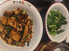 -富正毅三下锅·湘西韵味(天门山索道店)
