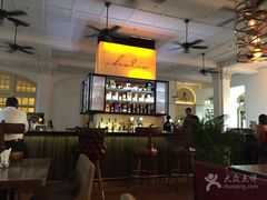 -植物园哈利亚餐厅