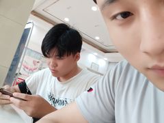 -牙易美口腔连锁(圣堂店)