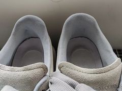 -京伟修鞋洗鞋奢侈品皮具护理店