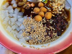 -爆炸头阿姨小四川正宗川味小吃(无任何分店)