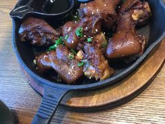 个旧烤猪蹄-云海肴·汽锅鸡·云南菜(苏州中心店)
