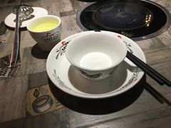 餐具摆设-鸣牌鸡煲(大岭山店)