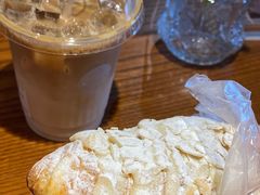 杏仁可颂-TIMO COFFEE 阿拉校园面包