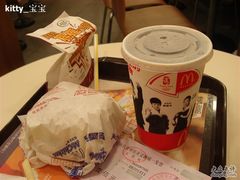 -麦当劳(世界城广场店)