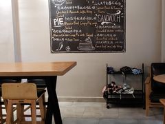 大堂-HELLO 27 意面·沙拉·帕尼尼