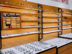 -罗伯特眼镜·蔡司官方授权(罗湖国贸店)