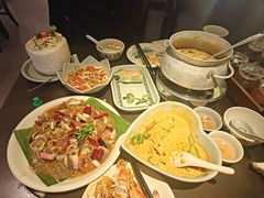 -大头虾越式风味餐厅(光明广场店)