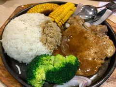 黑椒铁板肉扒饭-佰搭果·广式茶餐厅(西华路店)