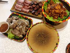 腊肉香肠拼盘-阿斯牛牛十二餐厅•四季餐厅(民族大道店)