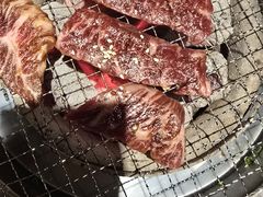 -山川小町·极番烧肉(新地假日广场店)