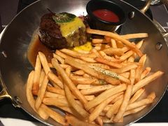 -查特花园美食广场(西单大悦城店)