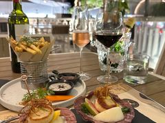 -Mark&Mars Restaurant