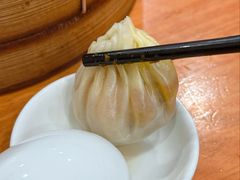 -莱莱小笼·乔艾