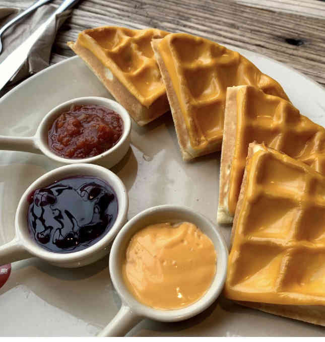 漫咖啡(北仑银泰城店)-"首推原味松饼真的好好吃 表皮有点脆脆.