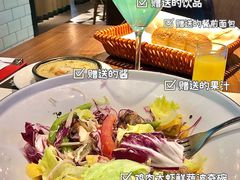 鸡肉大虾鲜蔬波奇碗-西堤牛排(龙德广场店)
