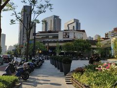 -瑞虹新天地月亮湾