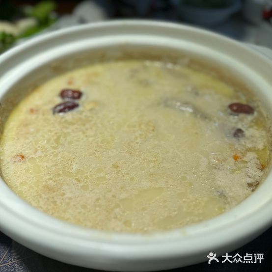 粤顺祥脆皮鸡煲(迎宾大道店)