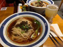-霸蛮湖南菜·牛肉粉(荣京西街店)