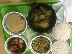-老乡鸡(亳州路天庆大厦店)