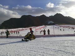 -荣盛康旅野三坡滑雪场