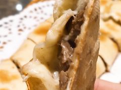 特色纯牛肉奶酪披萨-Mevlana梅夫娜土耳其餐厅·清真