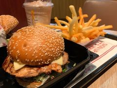 -The Habit Burger Grill 哈比特汉堡(复兴soho店)