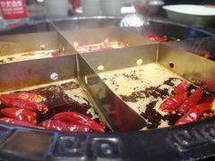 -红九格老火锅(三峡广场店)