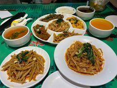 小吃五拼-令氏家外家周秦食府(高新店)
