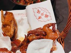 -鸽子侯·家宴·平价海鲜(市图书馆店)