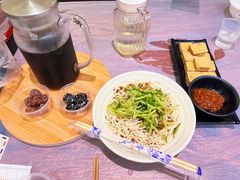 -肥肥虾庄·金牌油焖大虾(汉口城市广场店)