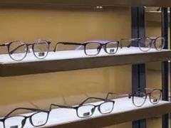 -罗伯特眼镜·蔡司官方授权(罗湖国贸店)