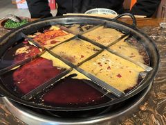 -艾嬢七八九老火锅(37年李子坝店)