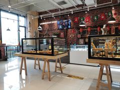 面包甜点陈列柜-熊叔熊婶面包房(团结湖店)